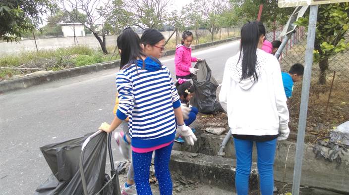 http://163.22.136.253/schoolweb/enviroedu/index.files/image024.jpg